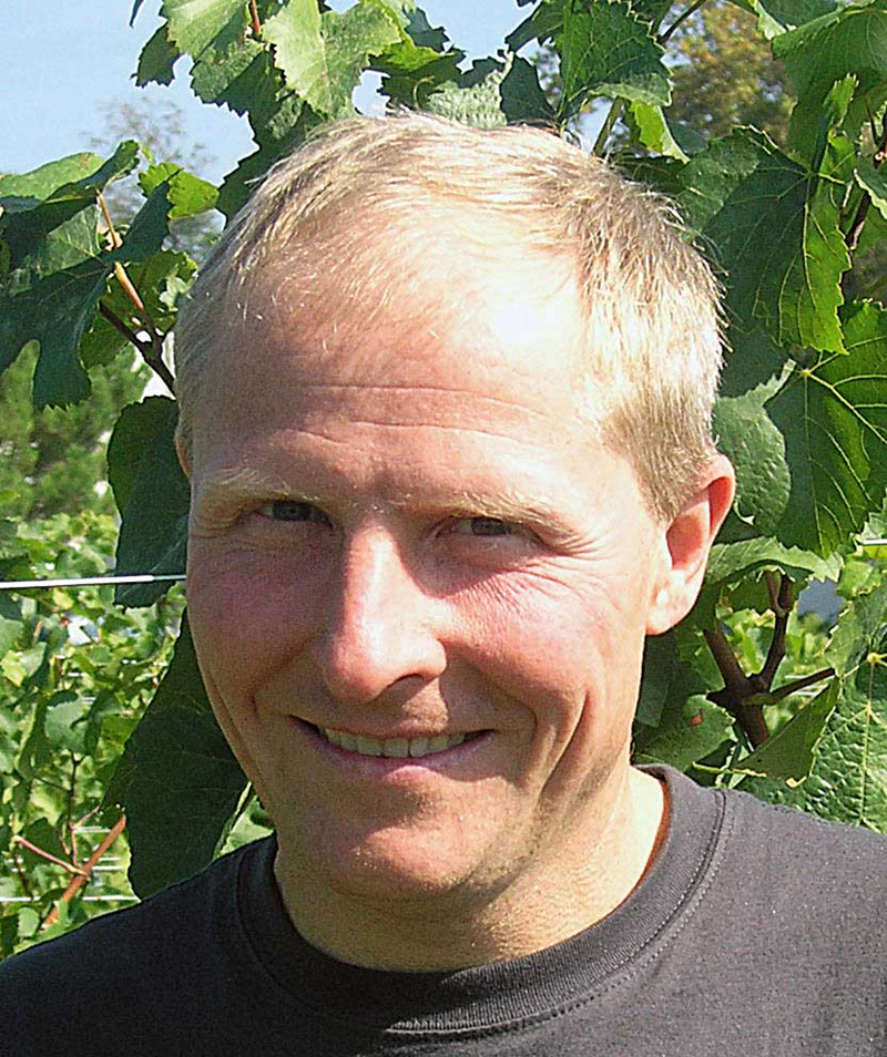 Dr. Olivier Viret