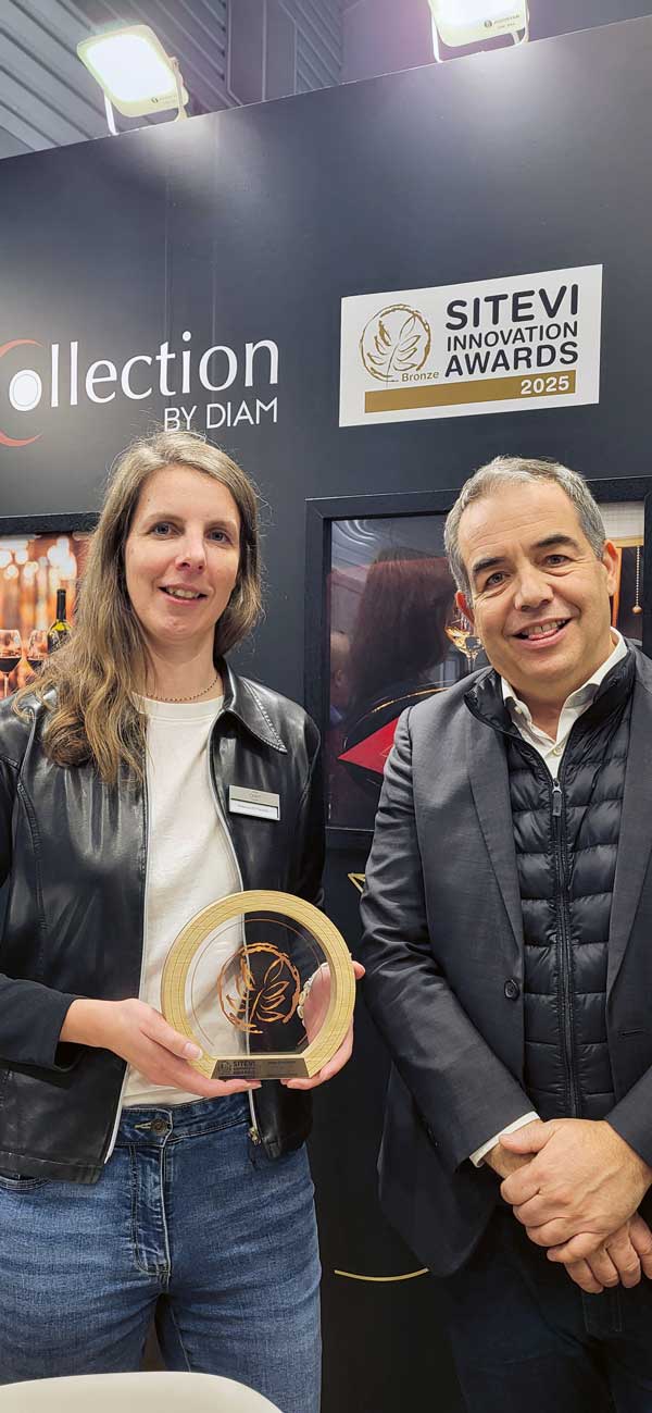 Rébecca Zettwoog, cheffe de projet R&D et Éric Feunteun, directeur de Diam Bouchage au lendemain de la remise des prix.