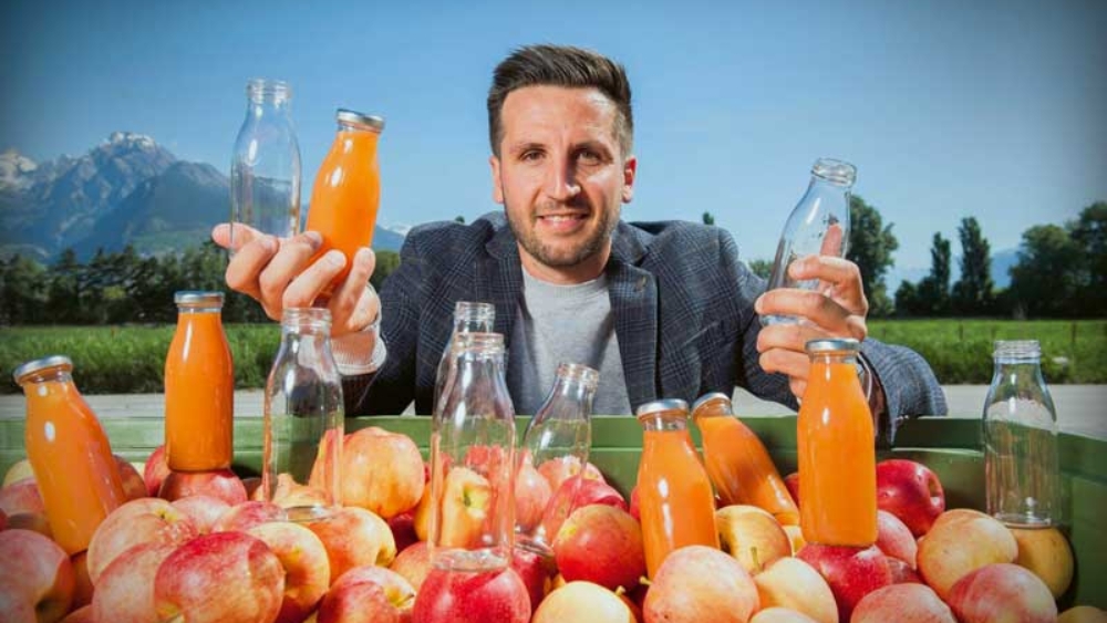 Quelque 300 agriculteurs suisses valorisent déjà leurs récoltes chez Biofruits, qui produit chaque année plus de 4 millions d’unités, dont 20 à 25 % de boissons gazeuses.